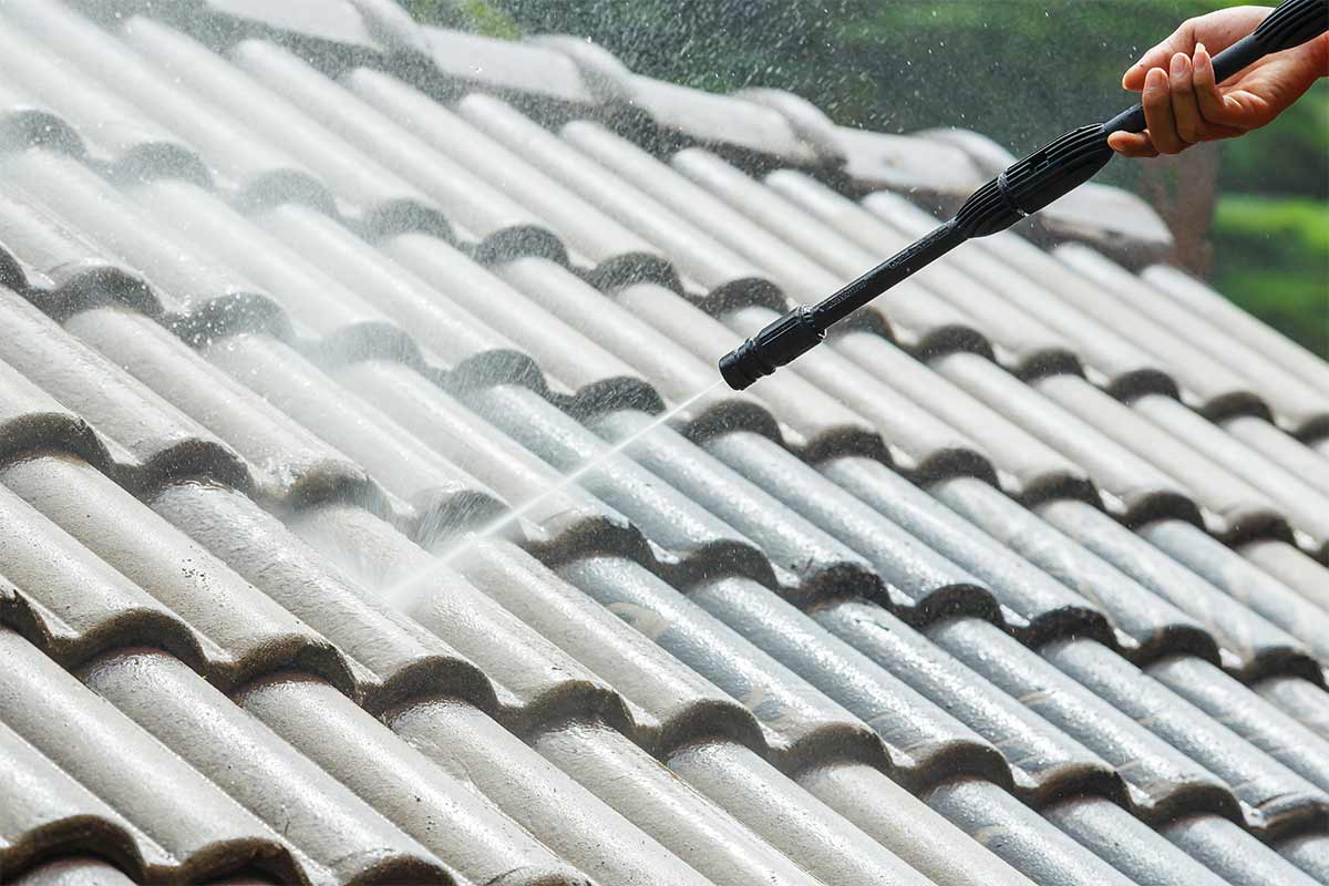 pressure washing a roof