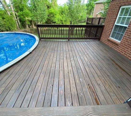 A Close-up of a clean Deck after cleaning